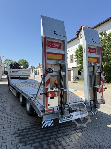 Poluprikolica za niskopodni prevoz Fliegl Tiefladeanhänger DTS 300 Parabel/FH 6,5m