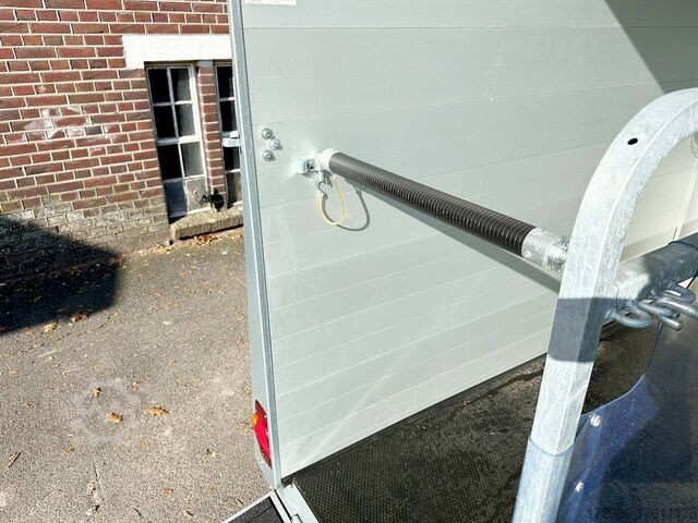 Pferde Anhänger Humbaur EQUITOS ALU 2000 BLACK+ SK 315X165X230CM 2000KG