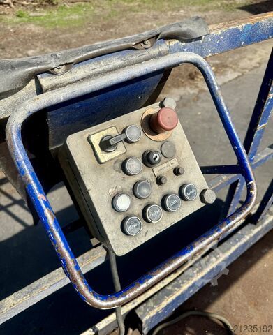 Scissor lift Holland Lift HLX 108 EL16