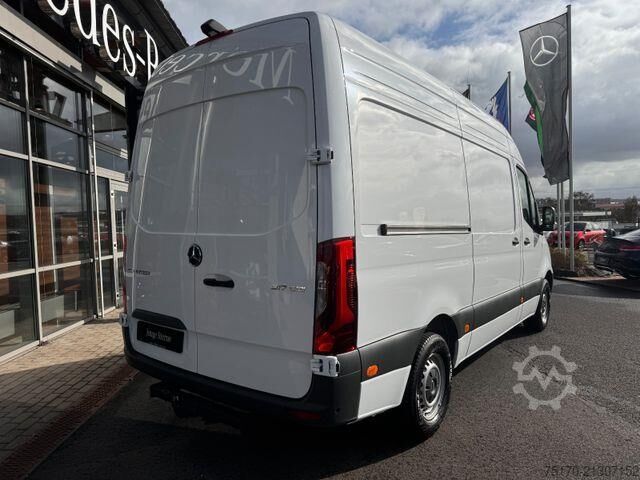 Kombi z wysokim dachem Mercedes-Benz Sprinter 317 CDI 3665 9G DISTRONIC AHK