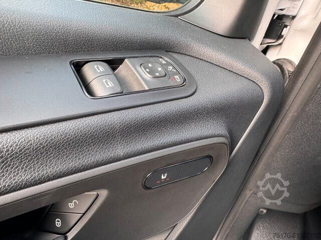Kombi s vysokou střechou Mercedes-Benz Sprinter 317 CDI 3665 9G DISTRONIC AHK