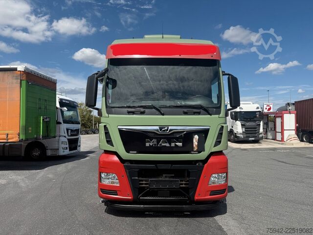 Cap tractor voluminos MAN TGX 18.460 XXL LLS-U 2 TANKS STANDKLIMA