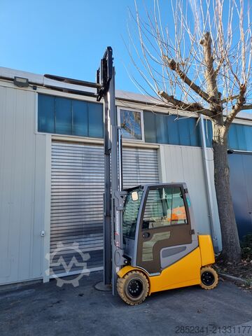 Forklift Jungheinrich, erst 160 Stunden EFG S30