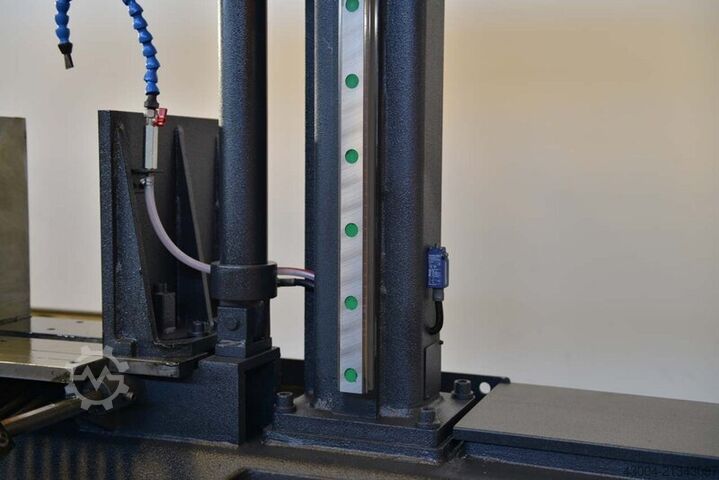 Horisontell automatisk bandsåg HESSE by BEKA-MAK BMSY 810 C