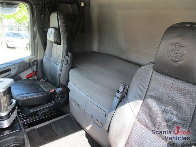 Standardni tegljač Scania R 450 A4x2NA / Leder / LED