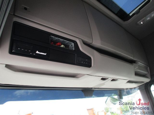 Standardni tegljač Scania R 450 A4x2NA / Leder / LED