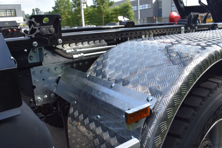 Kamion s kipom s pomičnim kontejnerom Ford 6x4 Construction 3545D Day Cab