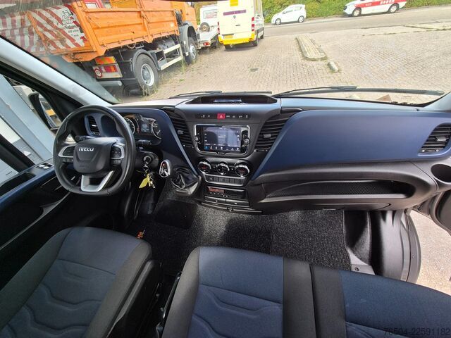 Furgon transport auto Iveco Daily 35C18 N1/ Oprijwagen/ 2.3T Lier/ 24.000 KM