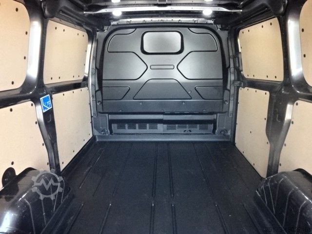 Panelová dodávka FORD Transit Custom Kasten 290 L1H1 Sport AHK