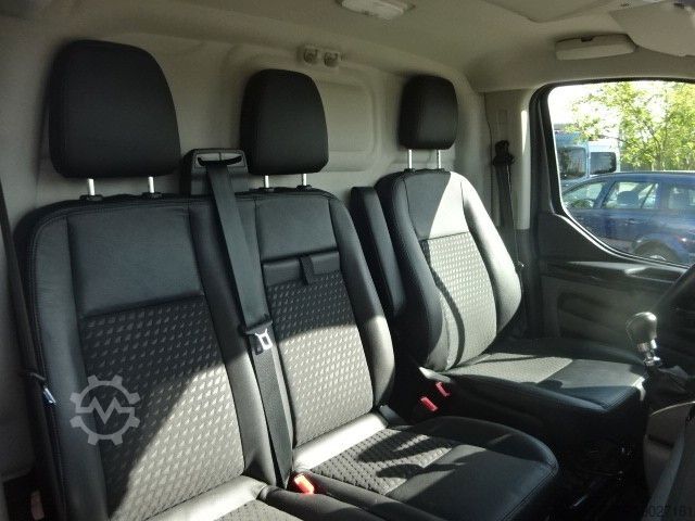 Panelová dodávka FORD Transit Custom Kasten 290 L1H1 Sport AHK