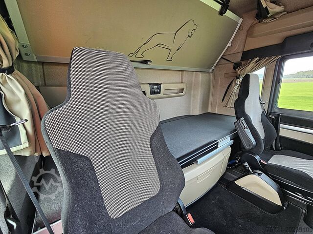 Padrão-SZM MAN 18.500 TGX XLX 2X TANK