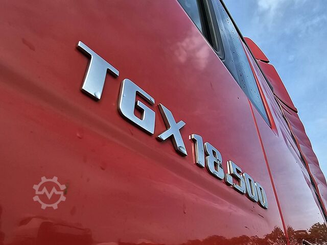 Padrão-SZM MAN 18.500 TGX XLX 2X TANK