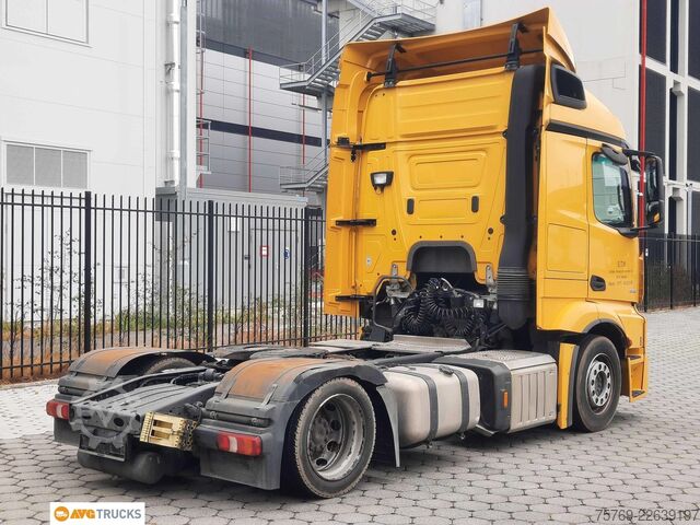 Volymdragbil MERCEDES-BENZ 1843 LS ACTROS Retarder 2 x Tank