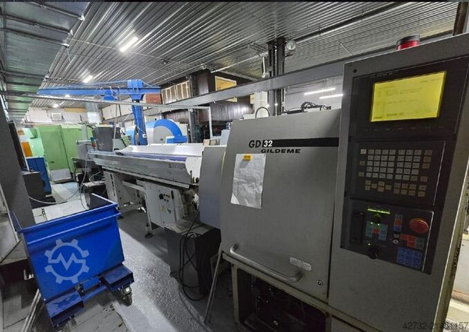 Ilha de produção composta por 4 máquinas  