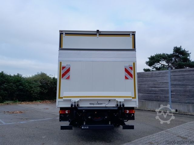 Vrachtwagen met bakwagen DAF FA XB 290 16t Spier Plywoodkoffer