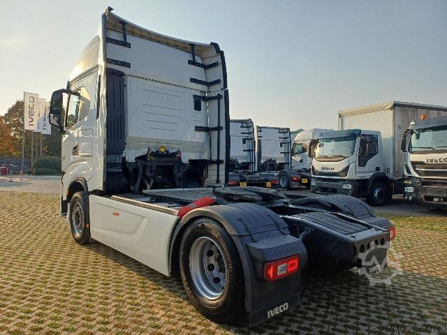 Tractor estándar IVECO S-WAY AS440S51T/FP