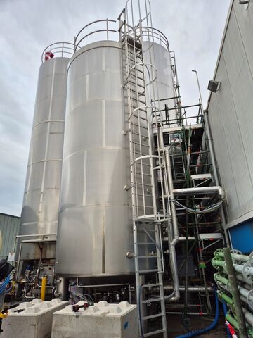 Cream tank Kuipers Woudsend BV T6.03