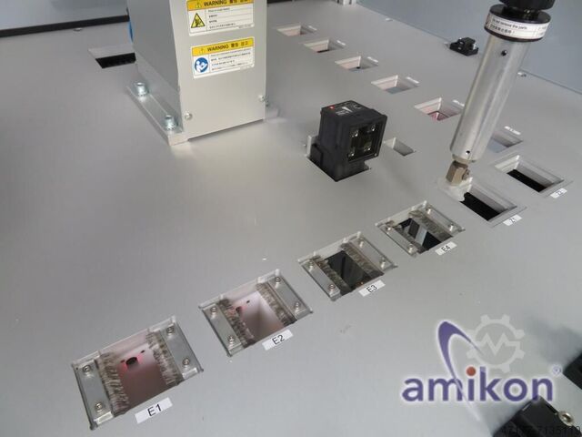 Robot cel met robot SAMCO Omron R6Y XGL400150 XG-Serie