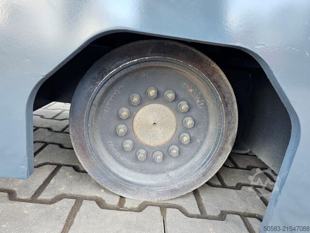 Négyirányú oldalrakodó Combilift AMLIFT - PKD20/21/50 - TRIPLEX