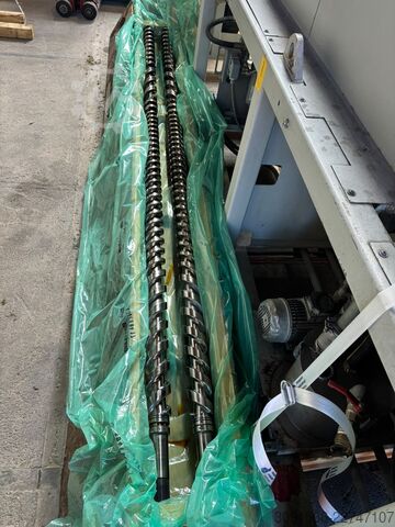 Extruder KraussMaffei KMD 90-32