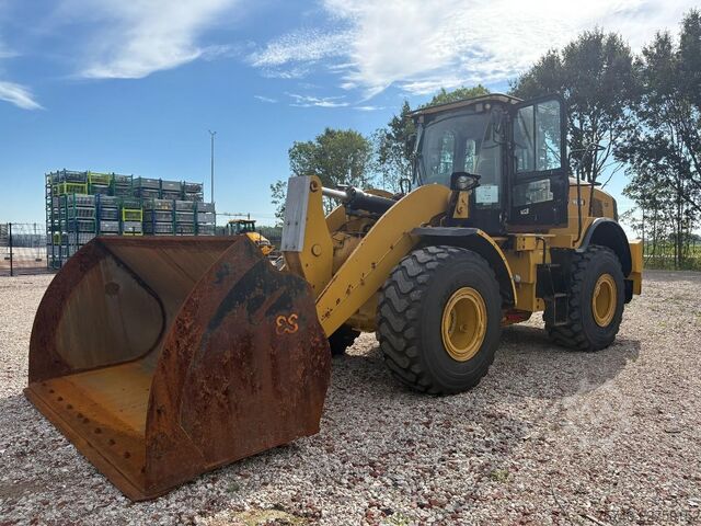 Nakladač Caterpillar 962M + 13.107HOURS + BIG BUCKET + PERFECT WORKI...