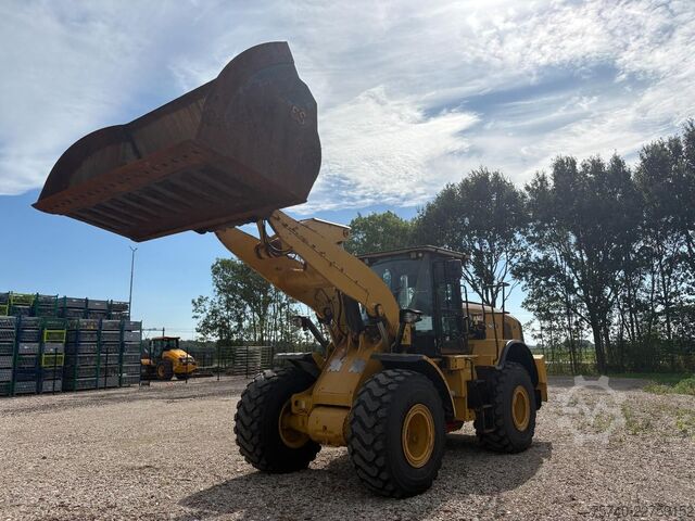 Nakladač Caterpillar 962M + 13.107HOURS + BIG BUCKET + PERFECT WORKI...
