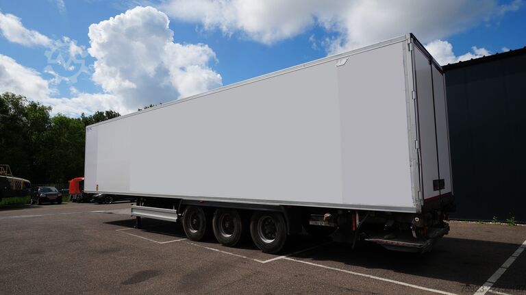 Transporte refrigerado/congelado LAMBERET 3 Axle frigo trailer Carrier Vector 1950 Bi-Temp