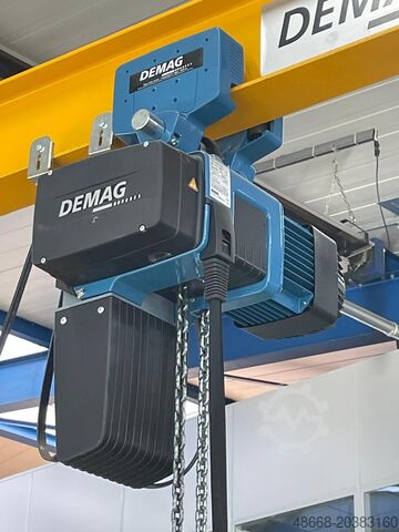 Stubni zakretni kran sa lančanim dizalicom Demag JC-P-300 2000 Kg