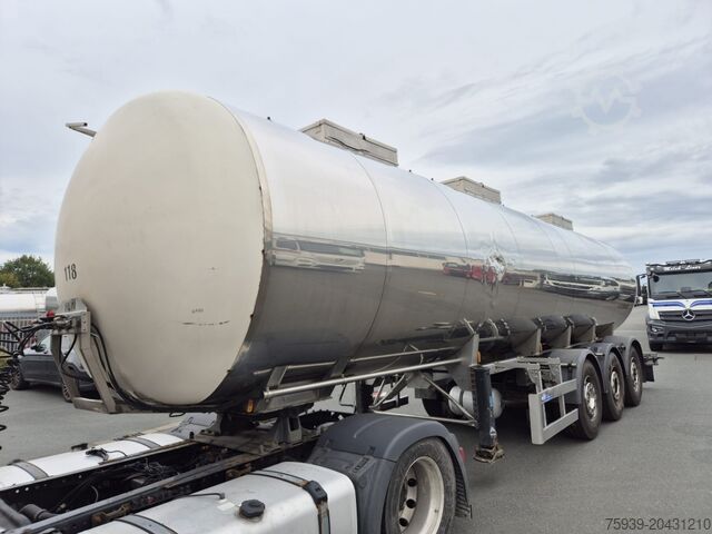 Tanker semitrailer  Fabr. HLW - 31.000 Liter - 3 Tankkammern