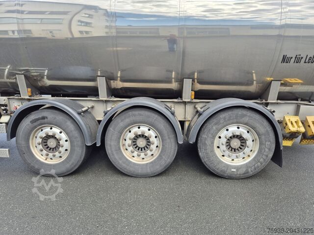 Tanker semitrailer  Fabr. HLW - 4 Kammern - 29.500 Liter