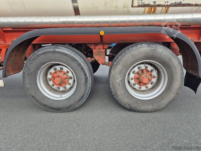 Tanker trailer  Fabr. T + A Beckum - 18390 Liter - 3 Kammern
