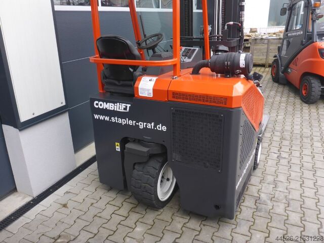 Carregador frontal de quatro vias Combilift C3000