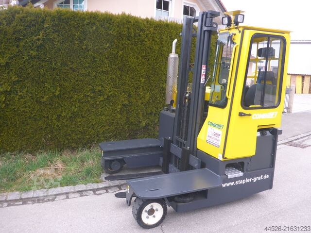 Carregador lateral de quatro vias Combilift C3000