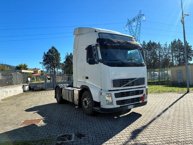Tractora de carretera estándar Volvo FH 440 T25-139