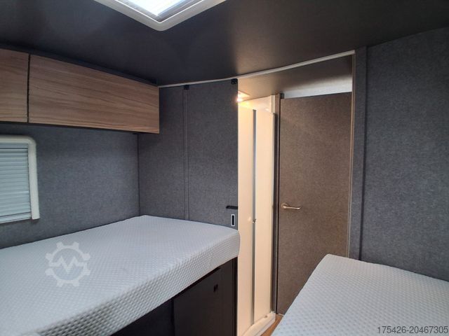 Integrated camper DETHLEFFS Trend I 7057 EB *Winter-Paket*GT-Paket*Backofen*