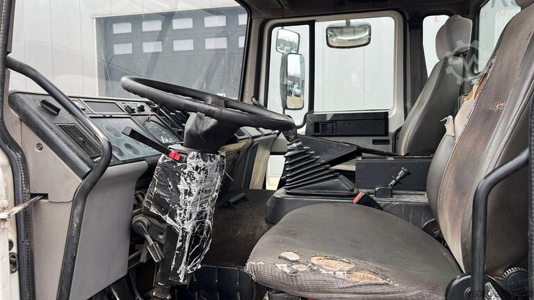 Damperli kamyon Volvo FL 6 - 15 (MANUAL PUMP / POMPE MANUELLE / LAMES...