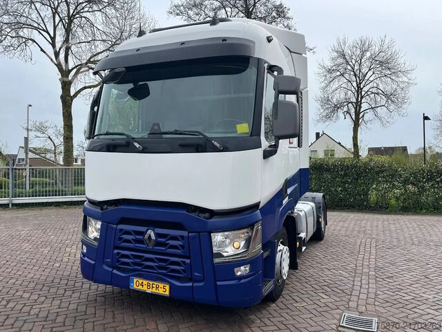 Standard-SZM Renault T HD001