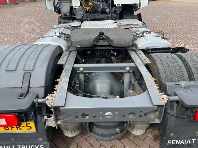 Standard-SZM Renault T HD001