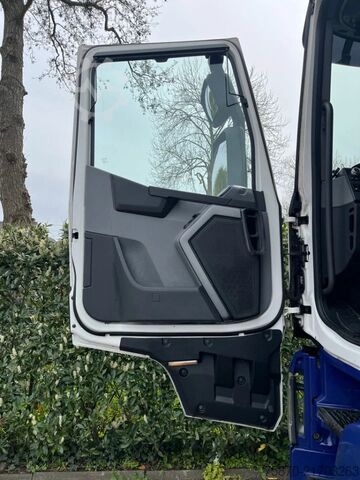 Standard-SZM Renault T HD001