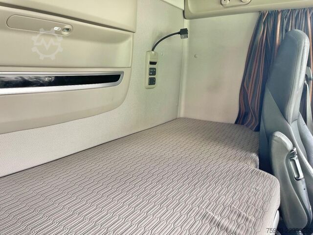 Standardni SZM DAF 530 2018, ACC, NAVI