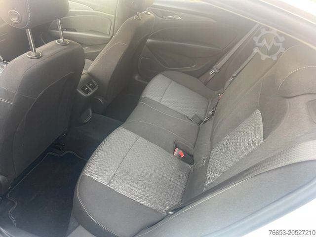 Fourgon OPEL Insignia 2.0 125kW Business Edit*Navi*Kamera
