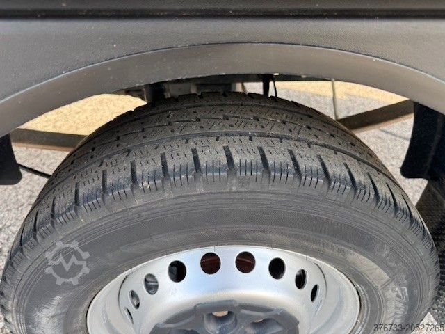 Fourgon pick-up IVECO Daily 35S14 E6 Pritsche AHK 3.500 kg