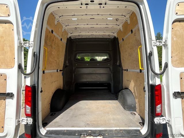 Panelová dodávka VOLKSWAGEN CRAFTER 2.0 TDI MIXTO PLUS KLIMA SHZ AHK MASSAGE