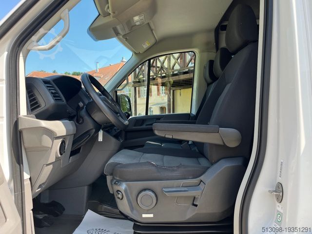 Panelová dodávka VOLKSWAGEN CRAFTER 2.0 TDI MIXTO PLUS KLIMA SHZ AHK MASSAGE