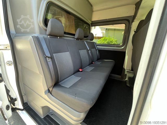 Panelová dodávka VOLKSWAGEN CRAFTER 2.0 TDI MIXTO PLUS KLIMA SHZ AHK MASSAGE