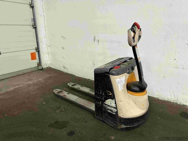 Transpalette manuel Crown WP 3015