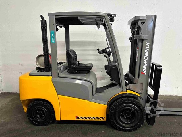Chariot élévateur GPL Jungheinrich TFG 430 - TRIPLEX 4,4 m