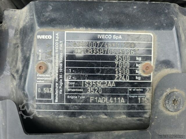 Fourgon surélevé IVECO 35S16 HiMatic, Klima Automat, 1+2 Sitzer, AHK