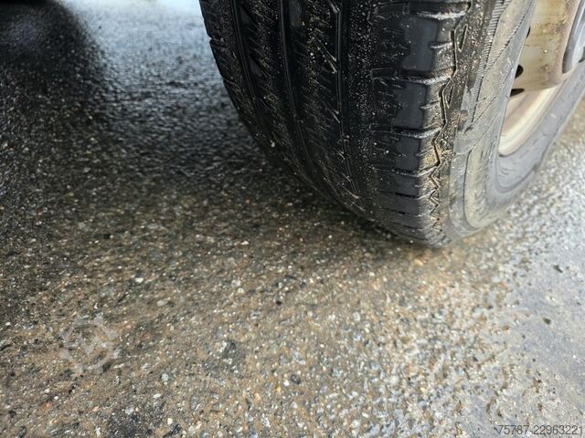 Fourgon surélevé IVECO 35S16 HiMatic, Klima Automat, 1+2 Sitzer, AHK