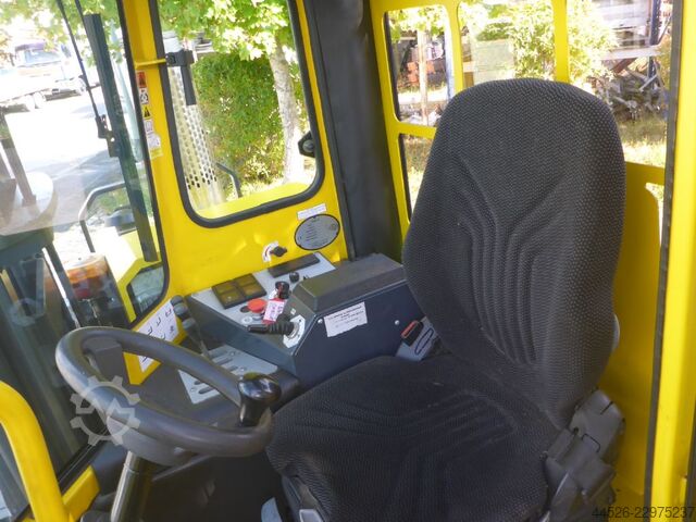 Czterokierunkowy sideloader Combilift C4000